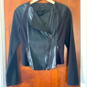 Crop Black Jacket
